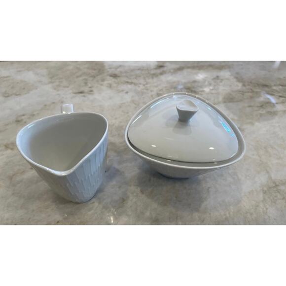 Hutschenreuther Selb Bavarian porcelain creamer and sugar set - Picture 12 of 12